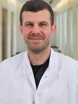 Uzm. Dr. Brian Roy Ives 