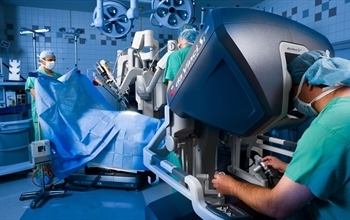 Robotik cerrahiye talep artıyor: Daha az kan, yara izi ve enfeksiyon